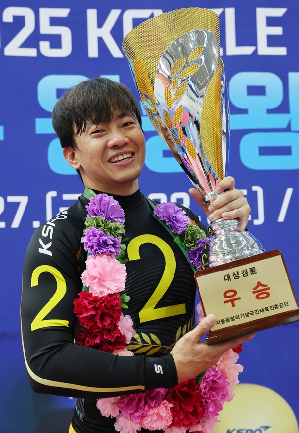 "황제의 귀환" 정종진, 임채빈 39연승 저지! 'KCYCLE 왕중왕전' 정상 우뚝 : 네이트 스포츠