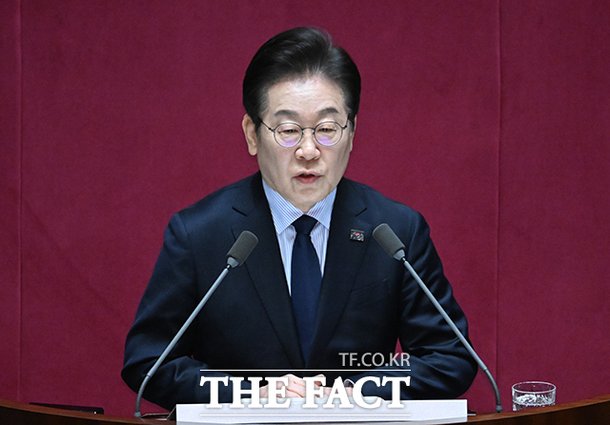 교섭단체 대표 연설하는 이재명 대표 [포토] : 네이트 뉴스