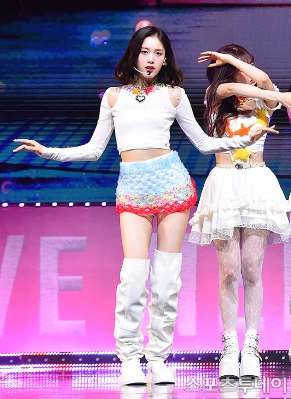 [ST포토] 스테이씨 재이 '시선끄는 무대' : 네이트 연예