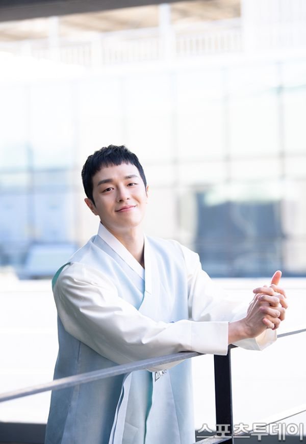 권혁 