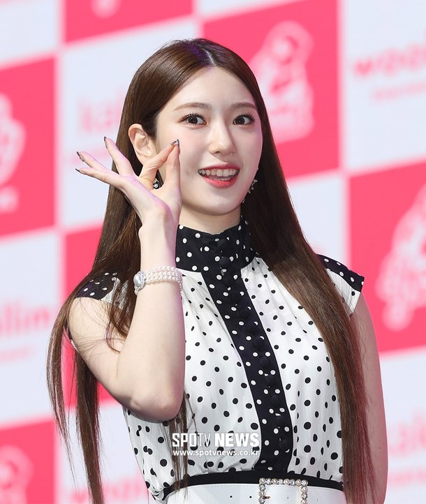 [포토S] 로켓펀치 수윤, 깜찍한 애교! : 네이트 연예