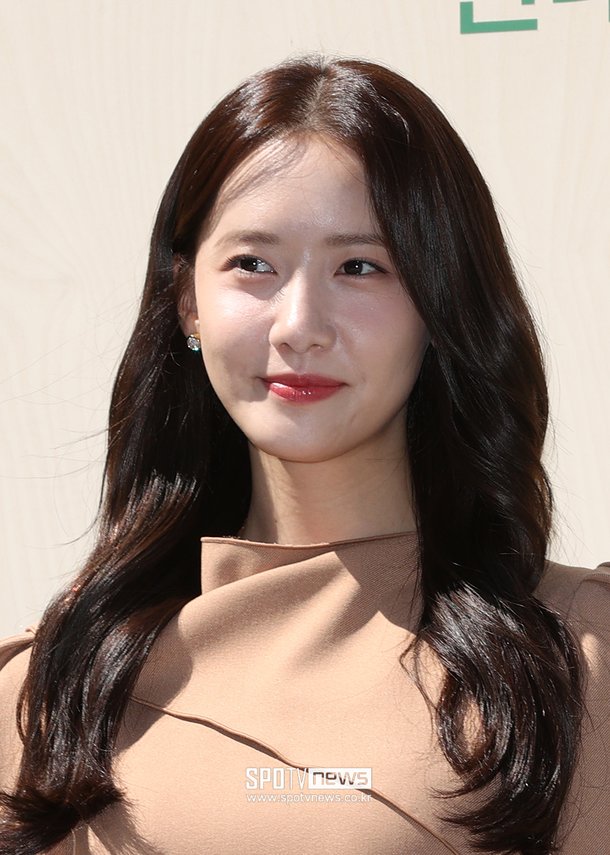 [포토S] 소녀시대 윤아, 햇살 미모 | 네이트 연예