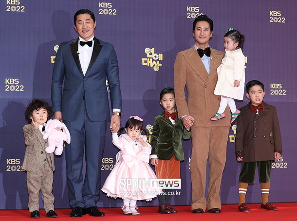 [포토S] 김동현-신현준, '아빠는 슈퍼맨!' : 네이트 뉴스