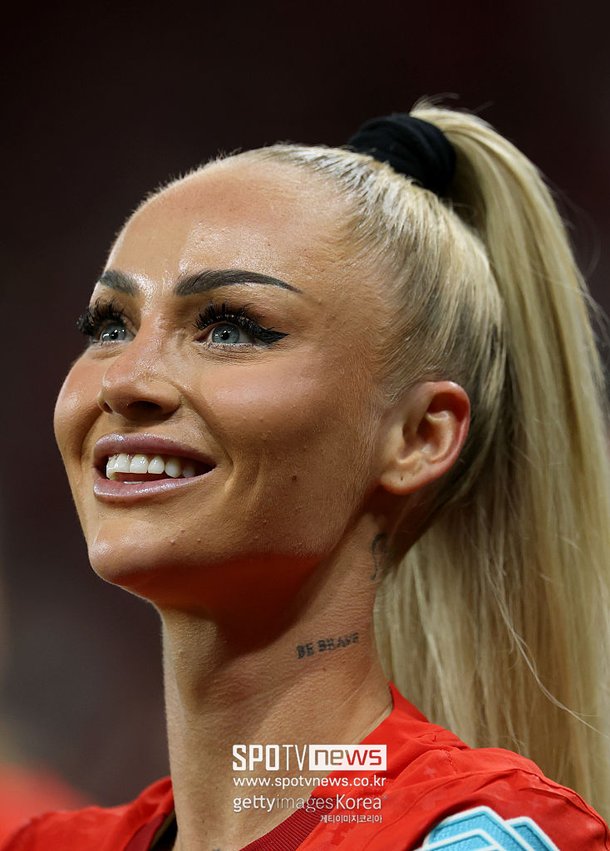 여자 유로 '역대급' 흥행 돌풍…"경기당 19000명 최초 돌파"→1억 유로 수익 확보 : 네이트 스포츠 여자 유로 '역대급' 흥행 돌풍…"경기당 19000명 최초 돌파"→1억 유로 수익 확보 : 네이트 스포츠