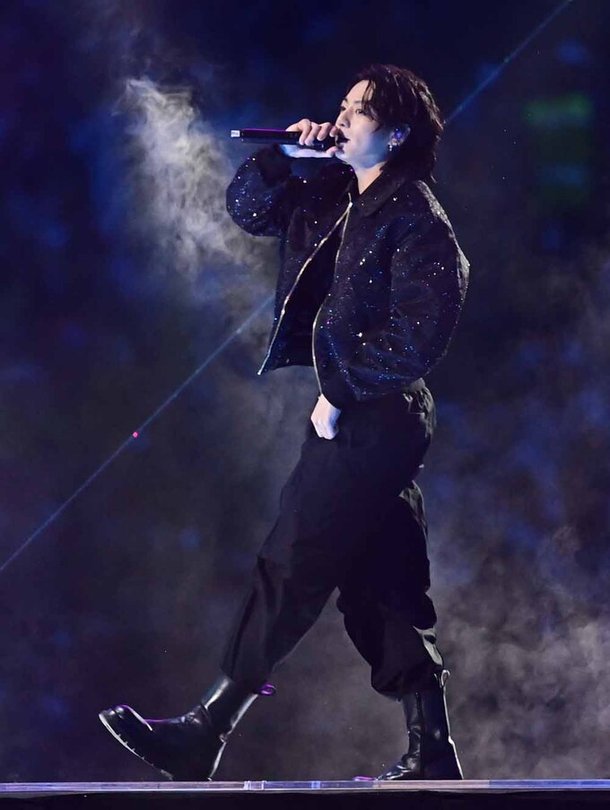 [SW포토]2022카타르 월드컵 축하공연하는 BTS 정국 : 네이트 스포츠