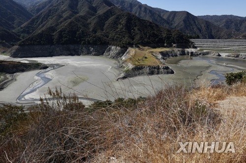 U.S.-LOS ANGELES-AZUSA-SAN GABRIEL RESERVOIR-DROUGHT : 네이트 뉴스