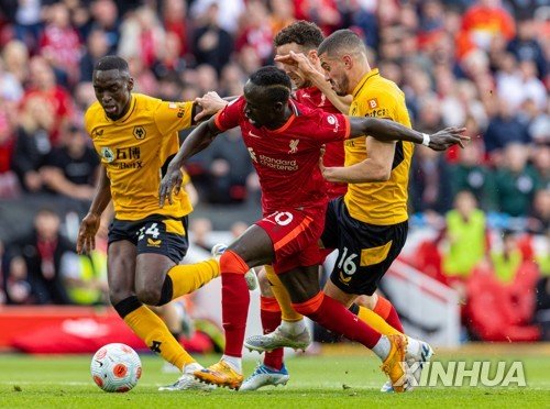 (SP)BRITAIN-LIVERPOOL-FOOTBALL-PREMIER LEAGUE-LIVERPOOL VS ...