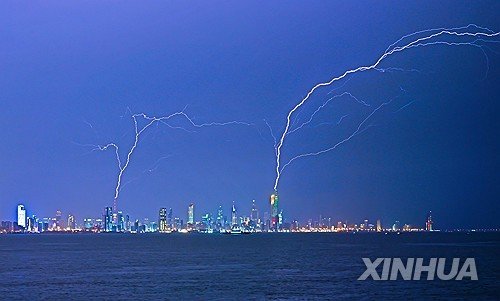 KUWAIT-KUWAIT CITY-LIGHTNING : 네이트 뉴스