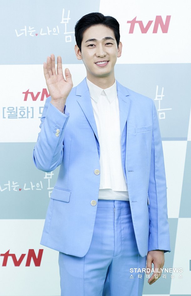 [S포토] 윤박, '나는 윤박' (너는 나의 봄) : 네이트 연예