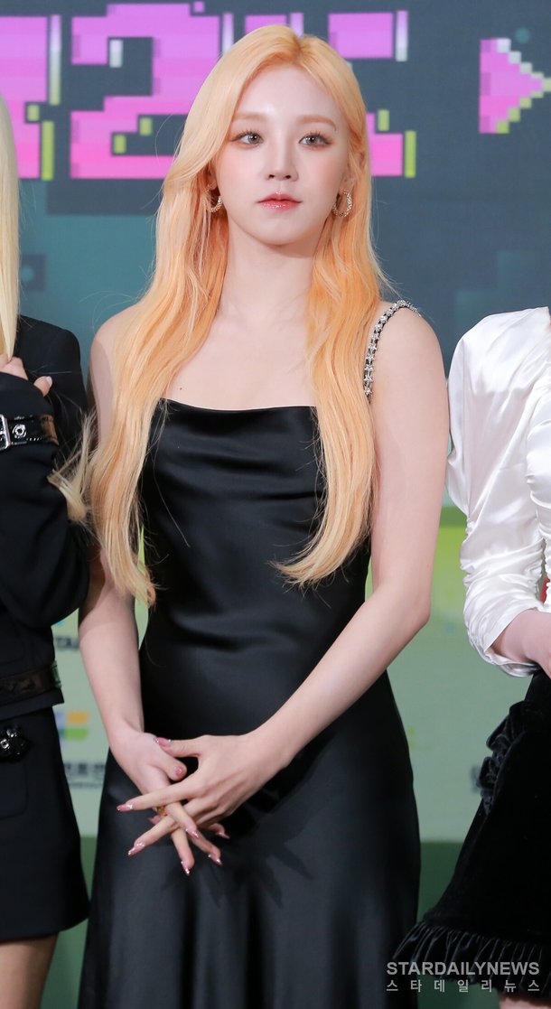 [S포토] (여자)아이들 우기, '나는 꿈을 꾸는 우기' (2022 KBS 가요대축제) : 네이트 뉴스
