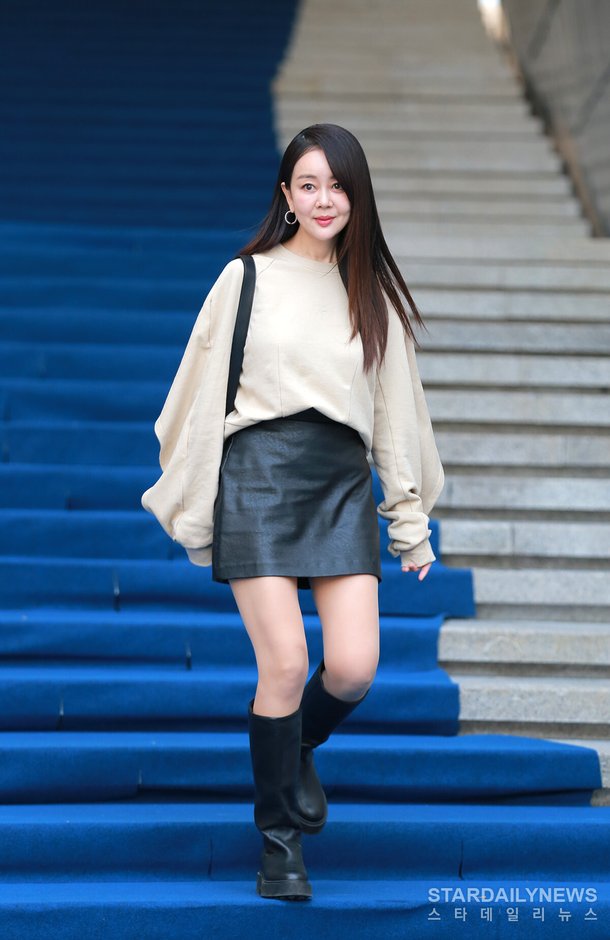 [S포토] 백보람, '반가운 얼굴' (2024 S/S 서울패션위크) : 네이트 연예