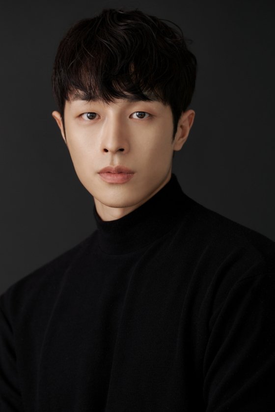 '밥이 되어라' 권혁이 밝힌 #첫주연 #공유닮은꼴 #INFP[★FULL인터뷰] | 네이트 연예