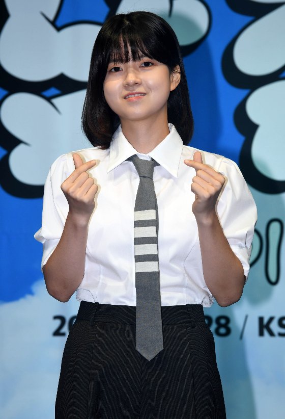 서기, 롤모델 아이유처럼…'낮잠'으로 날아오를 준비 끝! [종합] : 네이트 연예