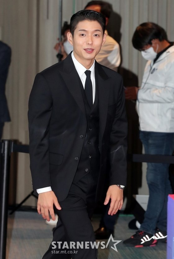 하준 '부일영화상 핸드프린팅 참석해요'[★포토] : 네이트 연예
