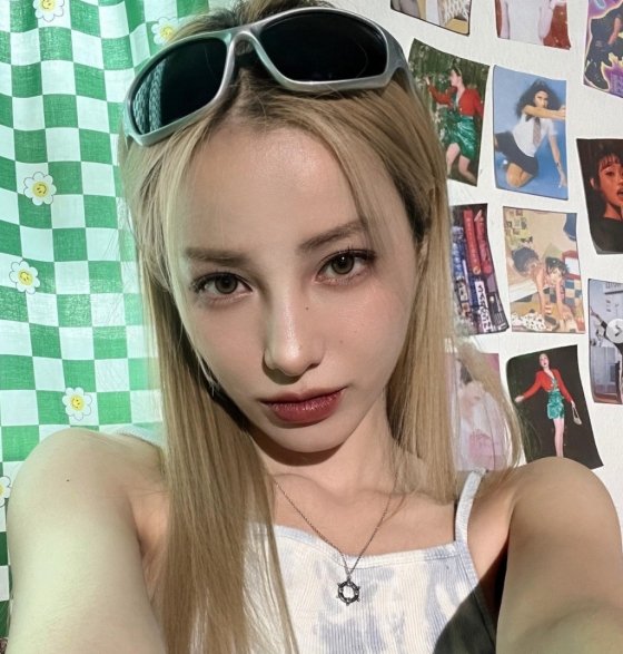 유깻잎, 얼굴 성형했나보네…천으로 감싸고 집콕중 