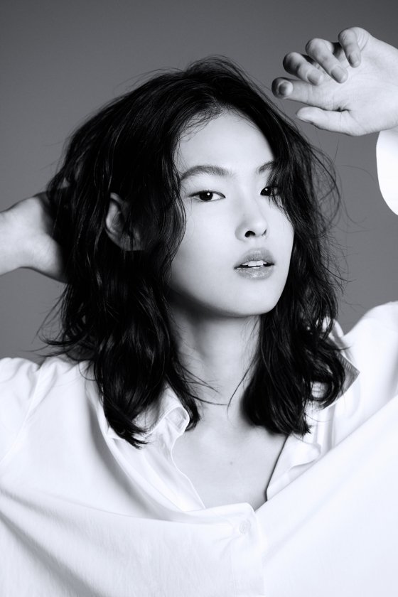 모델 안소연, 이음해시태그와 전속계약 체결 : 네이트 연예
