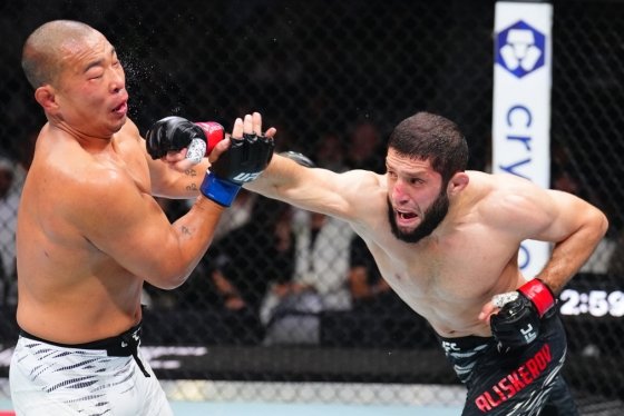 "이런 특이한 파이터 없었다" 극찬받았지만…박준용 아쉬운 'UFC 10승' 실패 : 네이트 스포츠