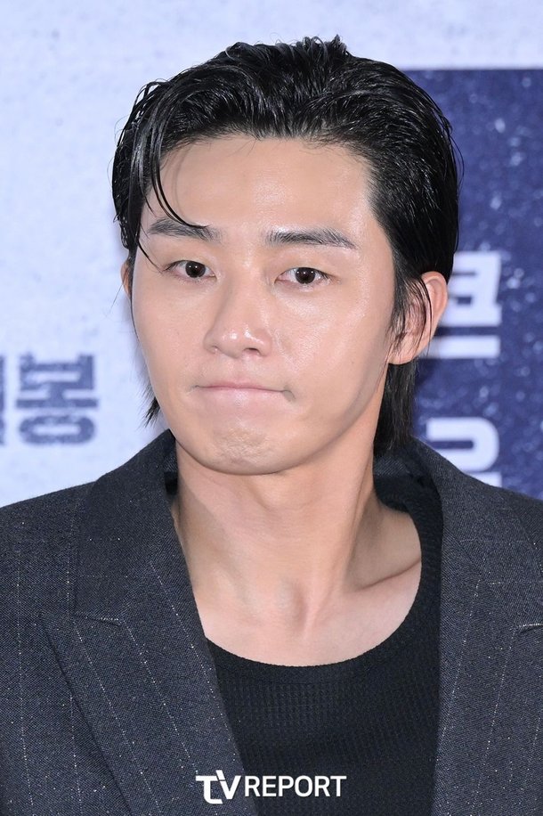 [T포토] 박서준 '오늘은 러블리 서준' : 네이트 연예
