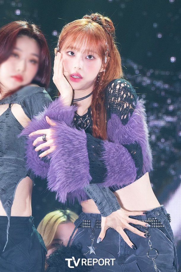 [T포토] 츄 '꽃받침 어때요?' : 네이트 연예