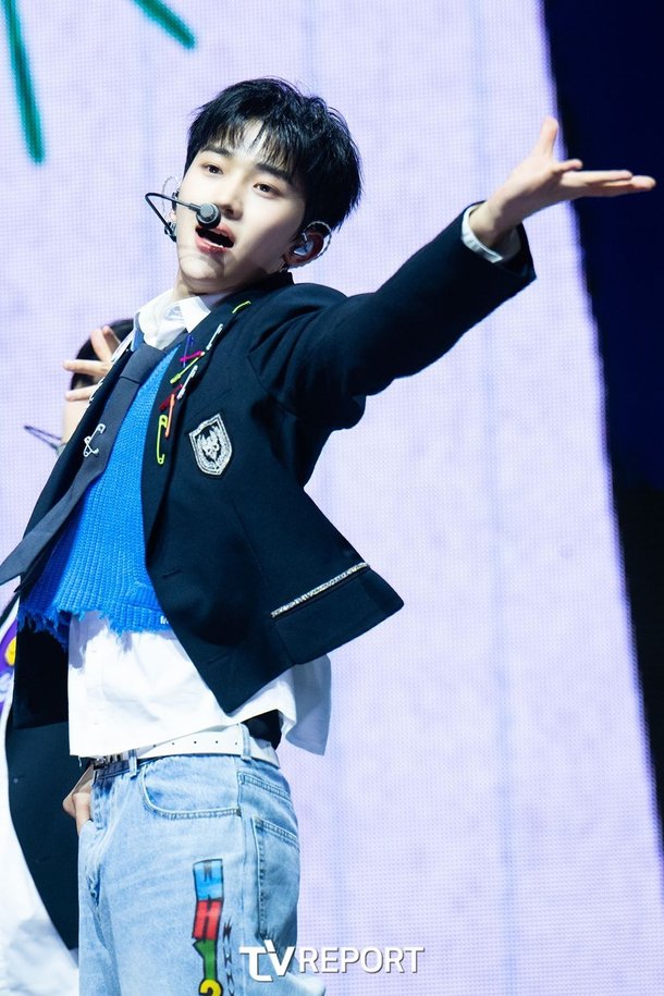 [T포토] 도현 '손끝까지 매력 있게' : 네이트 연예