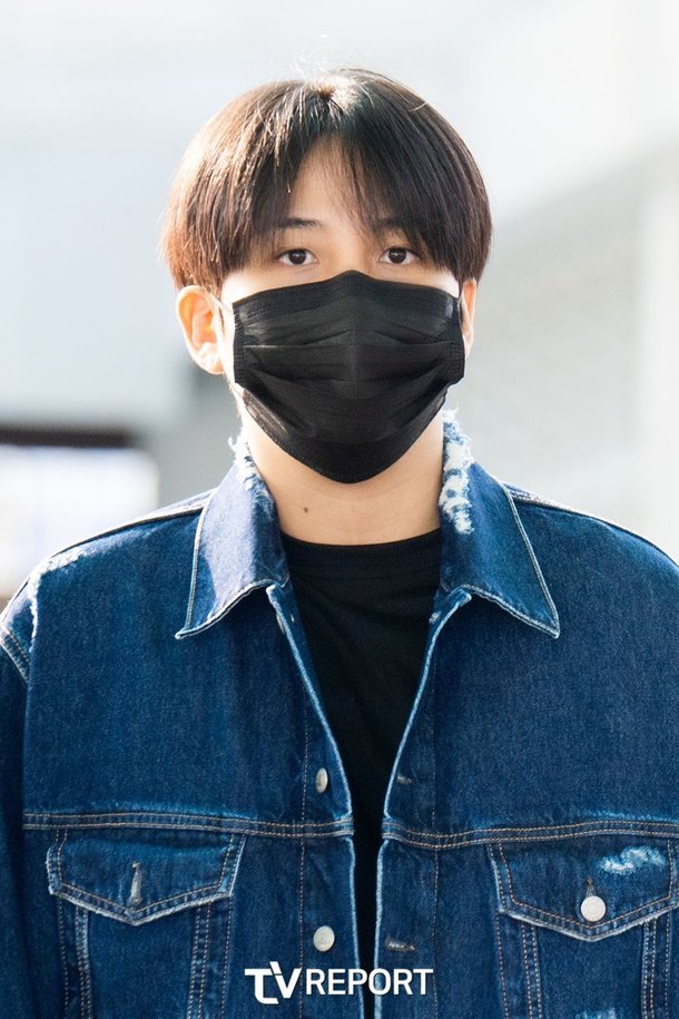 [T포토] 에이티즈 종호 '막내는 원래 시크해' : 네이트 연예