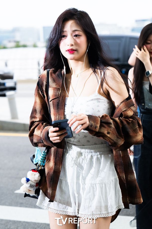 [T포토] 베이비몬스터 아현 '비주얼이 다 했다' : 네이트 연예