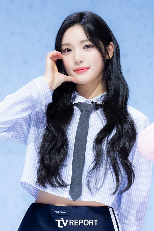 [T포토] 하츠투하츠 유하 '첫사랑 비주얼' : 네이트 연예