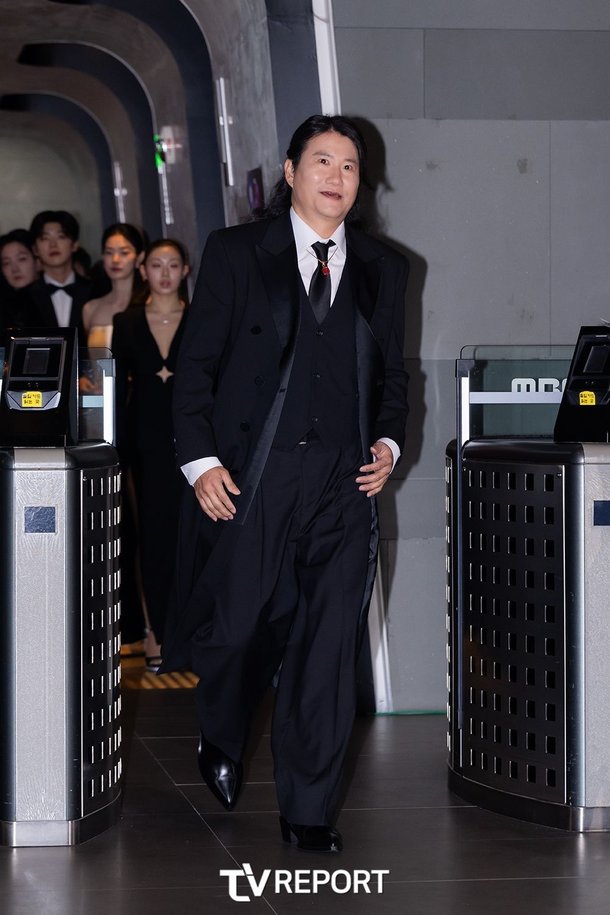 [T포토] 임우일 '치명적인 장발남' : 네이트 연예