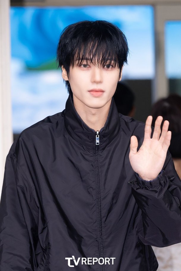 [T포토] 에이티즈 우영, 진짜 '깜고' : 네이트 연예