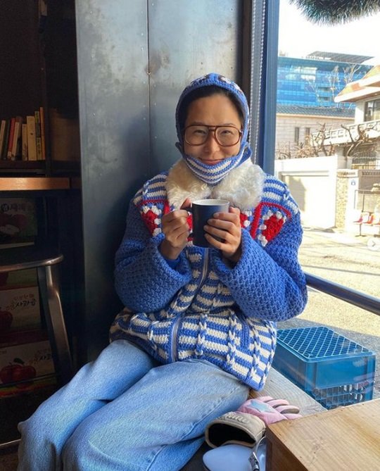 김나영, 사랑스러운 '올블루' 패션…'겨울에 딱' : 네이트 연예