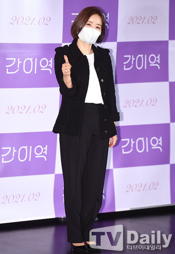 [TD포토] 윤유선 '간이역 최고' : 네이트 연예