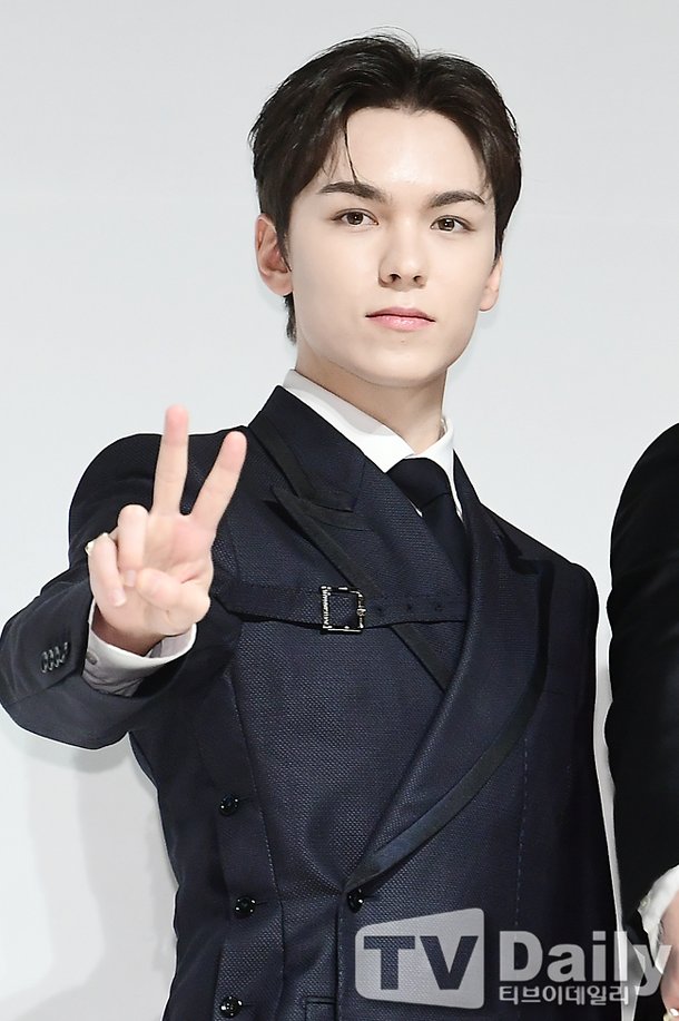 [TD포토] 세븐틴 우지 '나나투어로 새롭게 태어난 우지' : 네이트 연예