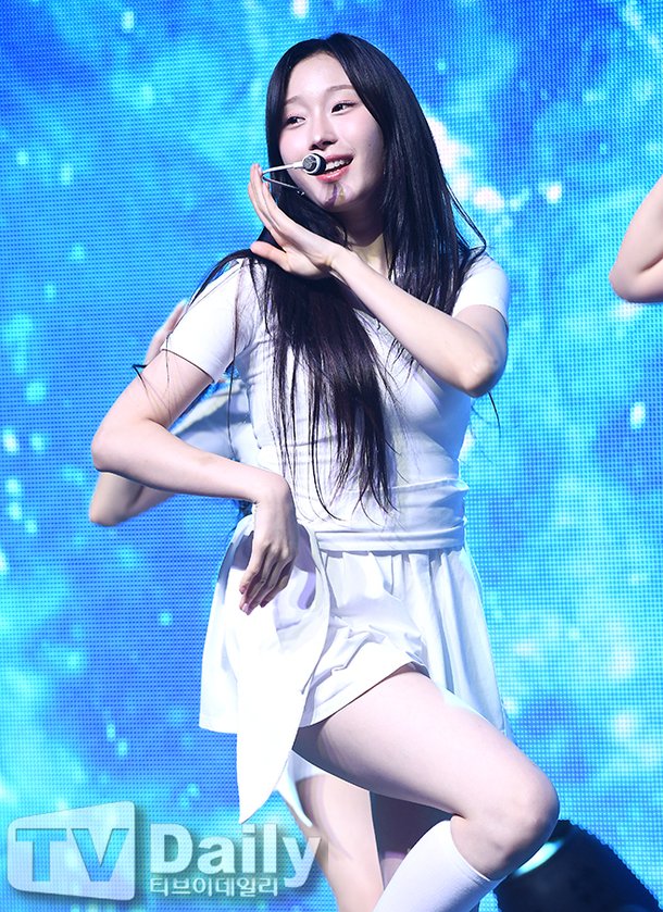 [TD포토] 시그니처 채솔 '행복한 컴백 무대' : 네이트 연예