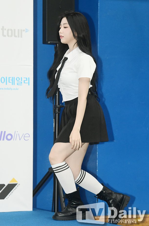 [TD포토] 트리플에스 소현 '빛나는 입장' : 네이트 연예