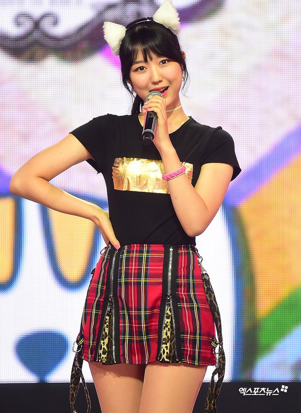 락킷걸 한이슬 '섹시한 고양이'[엑's HD포토] : 네이트 연예