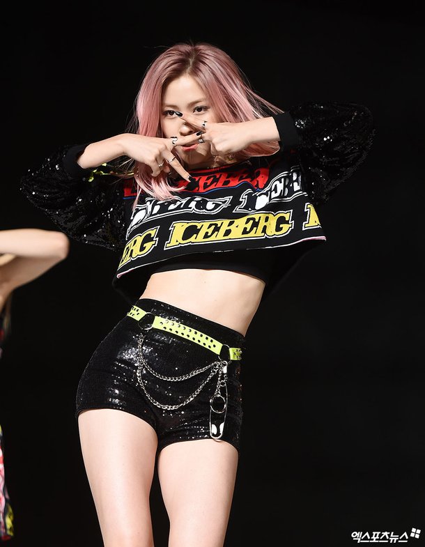 ITZY 류진 '강렬한 눈빛'[엑's HD포토] : 네이트 연예