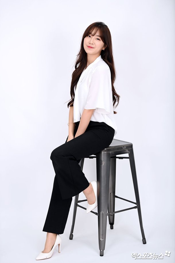 안지현 치어리더 경기장 공연과 활동 사진 36