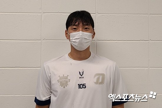 남다른 파워에 투수→외야수로, 나성범의 길을 좇는 최우재 : 네이트 스포츠