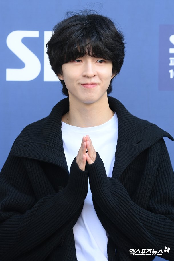 홍경 '수줍음 가득 미소'[엑's HD포토] : 네이트 연예