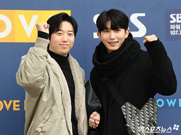 유키스 훈-기섭 '힘찬 파이팅'[엑's HD포토] : 네이트 연예