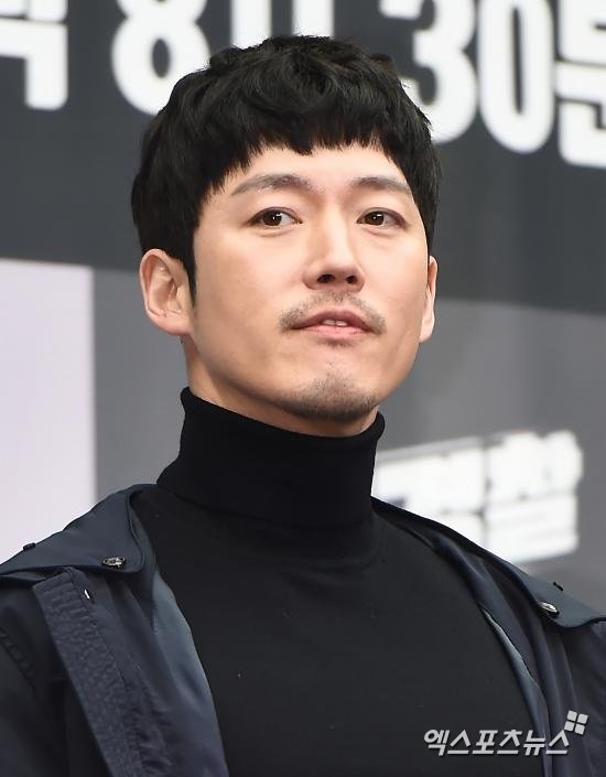장혁, 26년 함께한 싸이더스 떠났다…