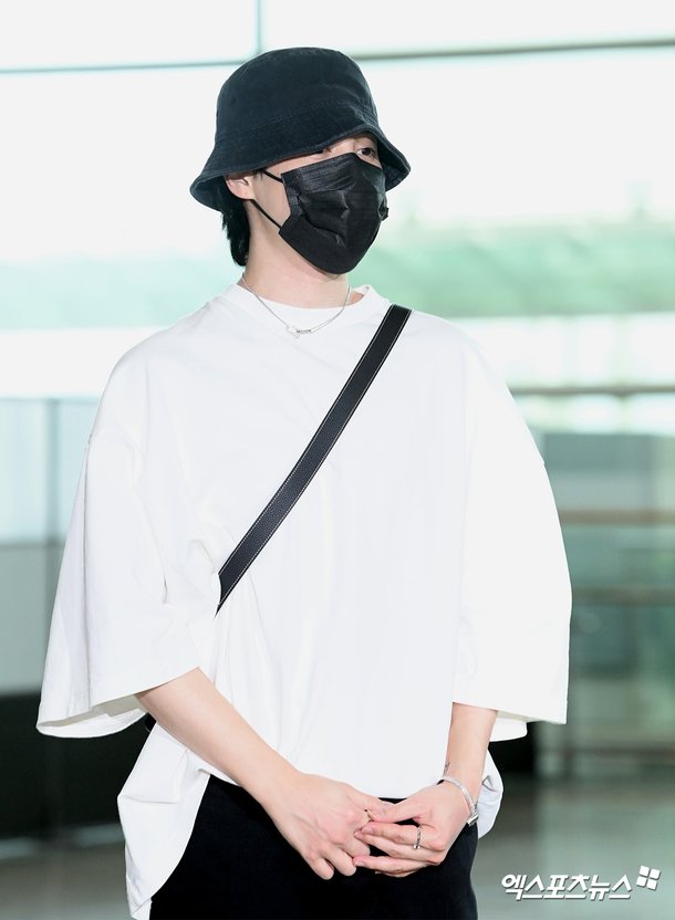 BTS 지민 '다정한 출국 인사'[엑's HD포토] : 네이트 뉴스