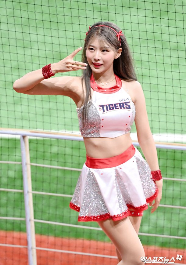 천소윤 치어리더 2024 KIA 타이거즈 고척돔 경기 응원