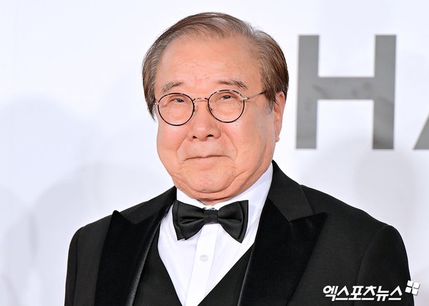 장용 '긴장이 되네'[엑's HD포토] : 네이트 연예