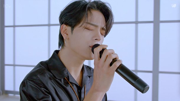 가수 김우진, 세 번째 커버 영상 공개…채널 통합 200만 조회수 돌파 : 네이트 연예