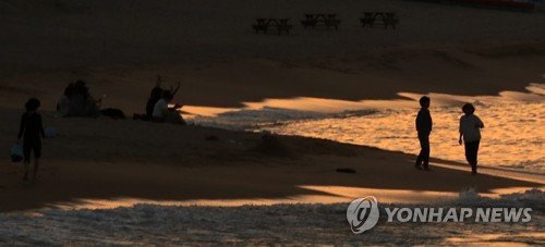 '잠 못 드는 밤' 강원 동해안 이틀째 열대야 : 네이트 날씨