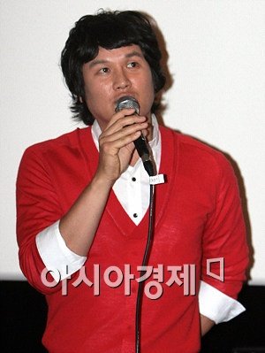 [스투포토]강성진, 무슨 말을 할까 : 네이트 연예