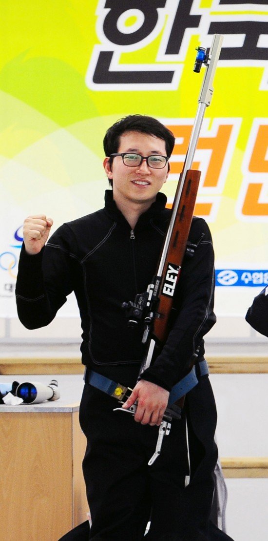 [런던2012] 사격 한진섭, 남자 50m 소총 복사 6위 : 네이트 스포츠