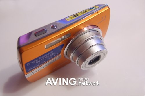 올림푸스, 생활방수 기능 탑재한 710만 화소 ‘Mju 700’ 선보여 : 네이트 뉴스