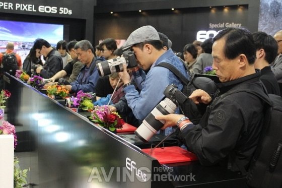The International Photo & Imaging Show Opens : 네이트 뉴스